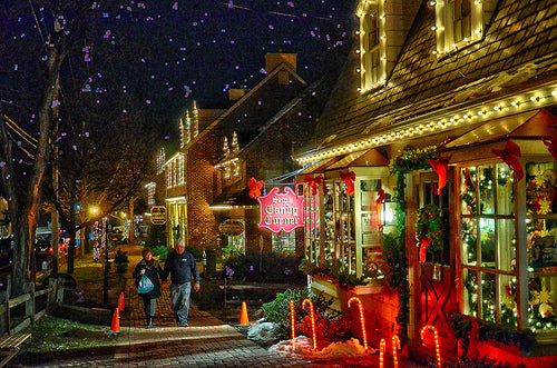 The Magic of the Season Sparkles at Peddlers Village