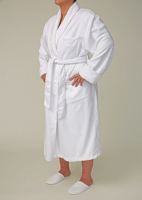 Monarch Cypress Plush Robe - White 